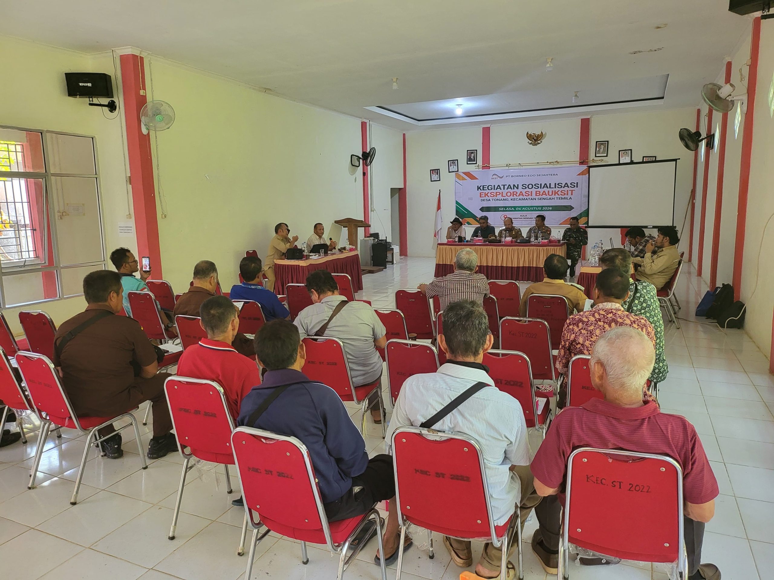 Pemerintah, Adat, dan PT. BEST Perkuat Sinergi dalam Sosialisasi Eksplorasi Bauksit di Desa Tonang