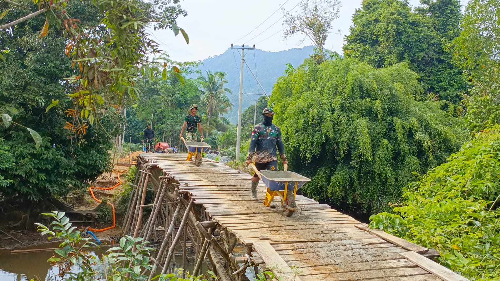 Jembatan Gantung 32 Meter Sudah Mulai Dibangun, Hubungkan Kabupaten Mempawah dan Kabupaten Landak
