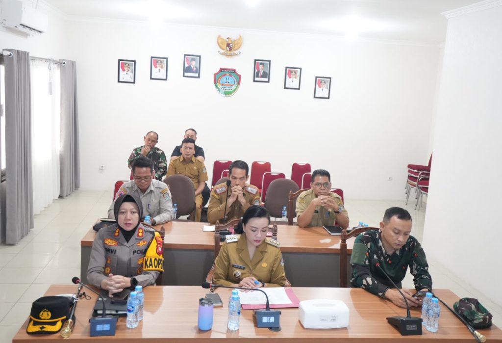 <h4><a href='https://postkotapontianak.com/kapolres-landak-ikuti-rakor-bersama-bupati-dan-forkopimda-bahas-antisipasi-puncak-karhutla-2026/' title='Kapolres Landak Ikuti Rakor Bersama Bupati dan Forkopimda, Bahas Antisipasi Puncak Karhutla 2026'>Kapolres Landak Ikuti Rakor Bersama Bupati dan Forkopimda, Bahas Antisipasi Puncak Karhutla 2026</a></h4>