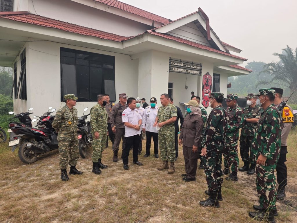 <h4><a href='https://postkotapontianak.com/dansesko-tni-tinjau-langsung-penyuluhan-pasis-sesko-dikreg-65-tni-dalam-pencegahan-karhutla-di-mempawah/' title='Dansesko TNI Tinjau Langsung Penyuluhan Pasis Sesko Dikreg 65 TNI dalam Pencegahan Karhutla di Mempawah'>Dansesko TNI Tinjau Langsung Penyuluhan Pasis Sesko Dikreg 65 TNI dalam Pencegahan Karhutla di Mempawah</a></h4>