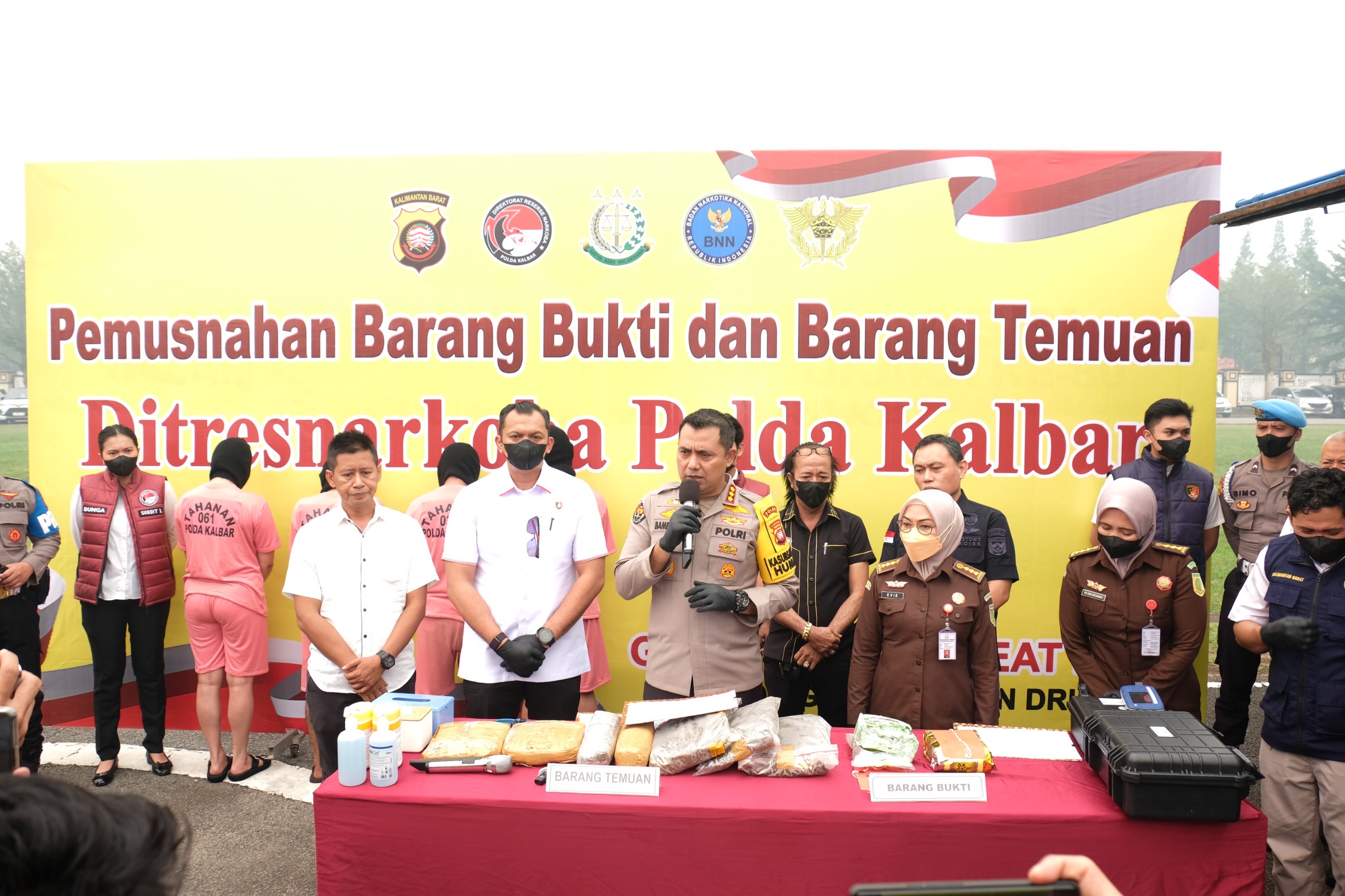 Pemusnahan Barang Bukti Narkoba, Polda Kalbar Musnahkan Sabu dan Ganja