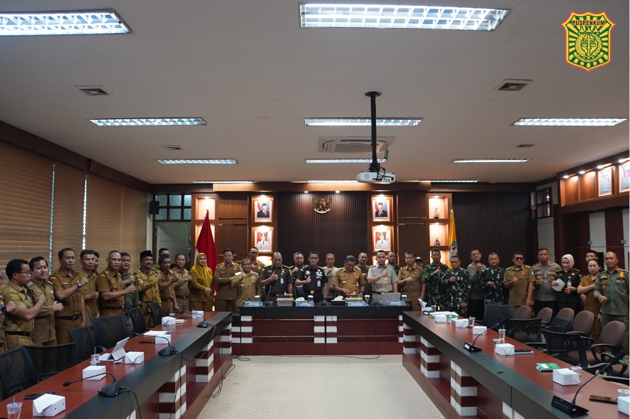 Kejati Kalbar Gelar Penyuluhan Hukum di Kubu Raya, Bahas Pencegahan Karhutla dan Permasalahan Pertanahan