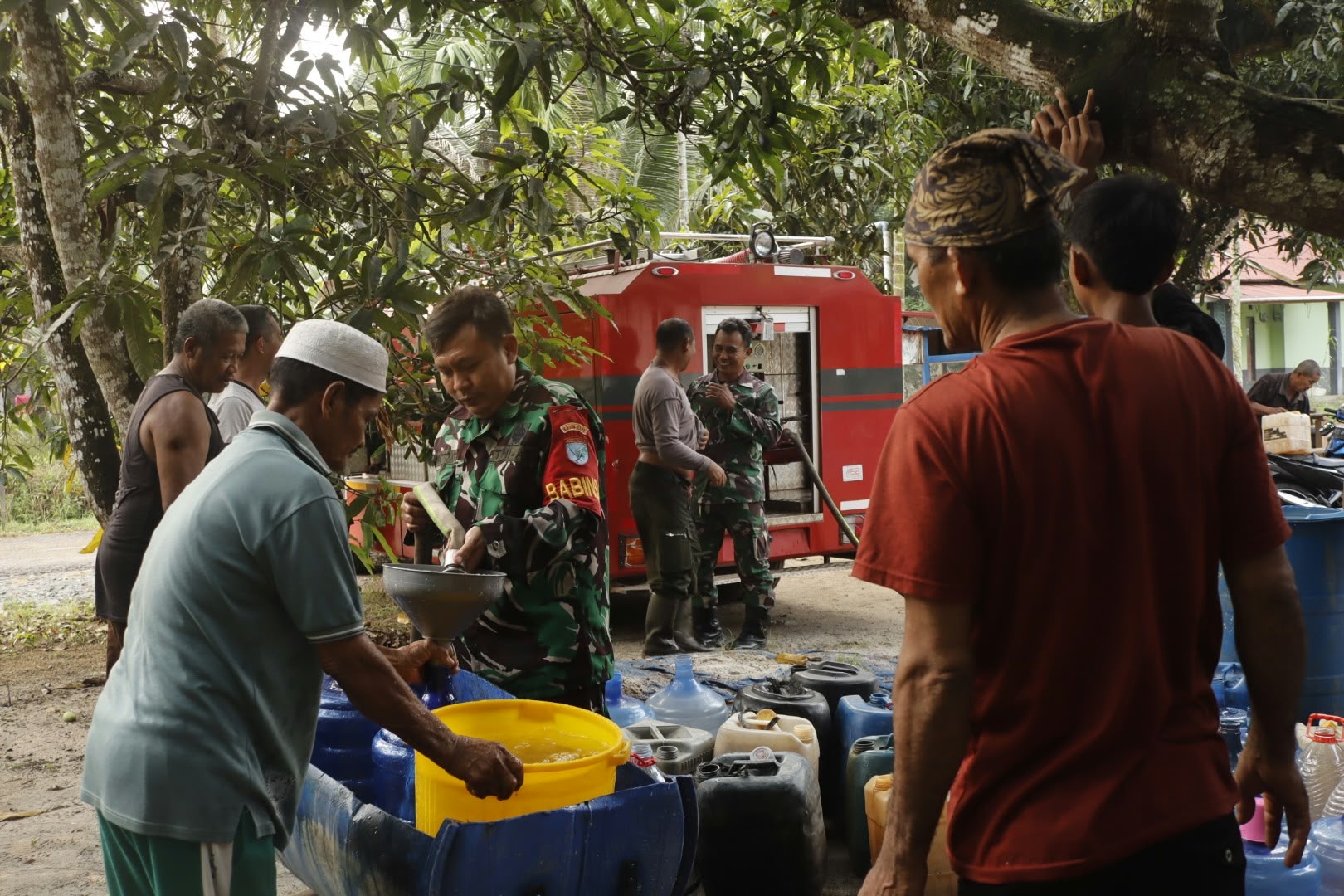 Berulang dan Berkelanjutan, Kodim 1201/Mempawah Kembali Salurkan Air Bersih untuk Warga