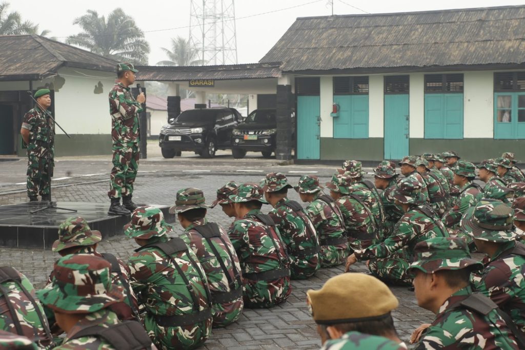 <h4><a href='https://postkotapontianak.com/jam-komandan-kodim-1201-mempawah-cegah-calo-werfing-perkuat-pengabdian-kepada-rakyat/' title='Jam Komandan Kodim 1201/Mempawah: Cegah Calo Werfing, Perkuat Pengabdian kepada Rakyat'>Jam Komandan Kodim 1201/Mempawah: Cegah Calo Werfing, Perkuat Pengabdian kepada Rakyat</a></h4>