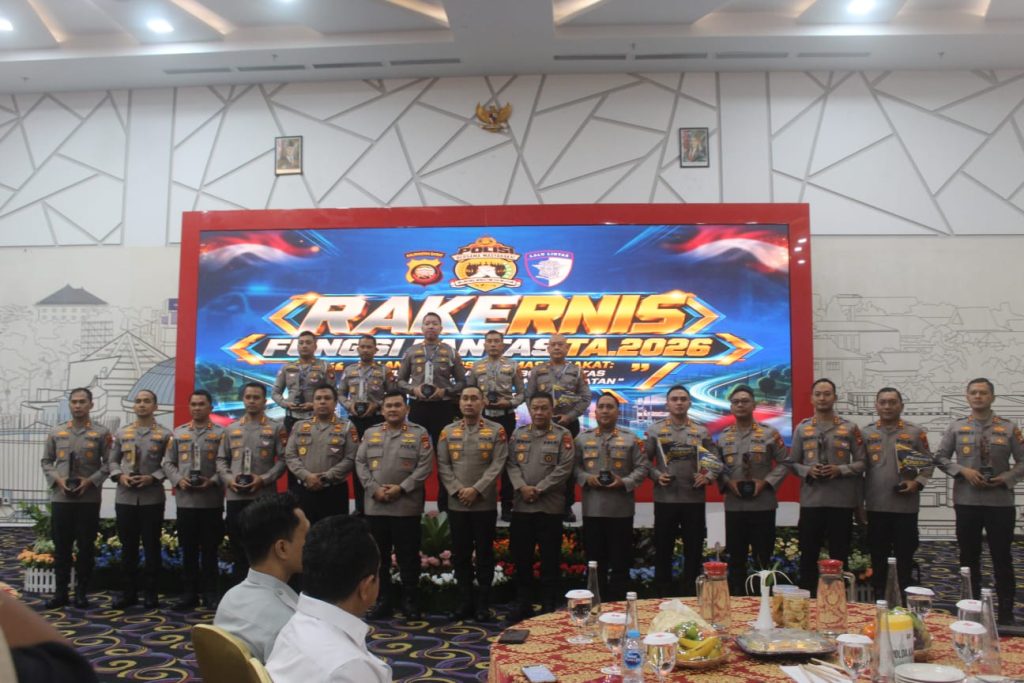 <h4><a href='https://postkotapontianak.com/ditlantas-polda-kalbar-evaluasi-kinerja-lalu-lintas-dalam-rakernis-2026/' title='Ditlantas Polda Kalbar Evaluasi Kinerja Lalu Lintas dalam Rakernis 2026'>Ditlantas Polda Kalbar Evaluasi Kinerja Lalu Lintas dalam Rakernis 2026</a></h4>